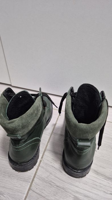 Ghete de damă din piele naturală , cu șiret