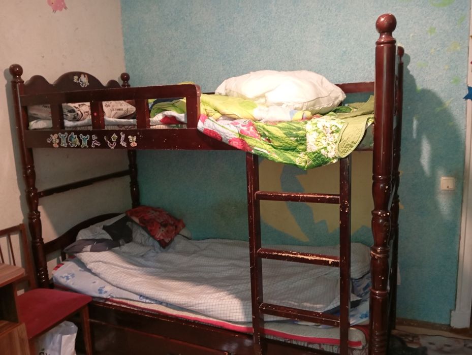 Двухъярусная кровать