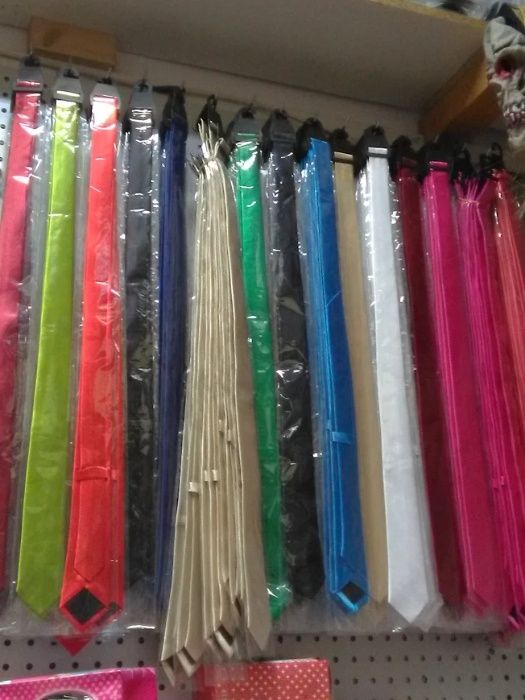 НОВО! ТИРАНТИ и луксозни сатенени ПАПИОНКИ ,за малки и големи.