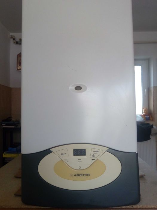 Depozit piese s.h.centrale ARISTON diverse modele