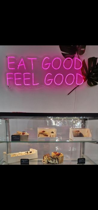 Неоновая вывеска