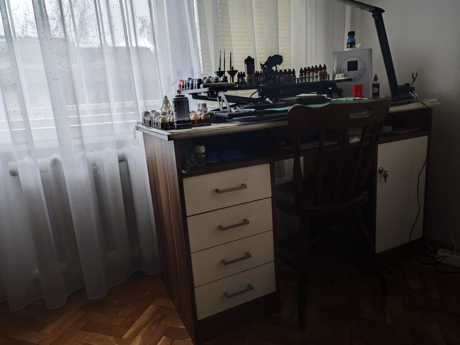 Продавам бюро с размери 55/75/126 см