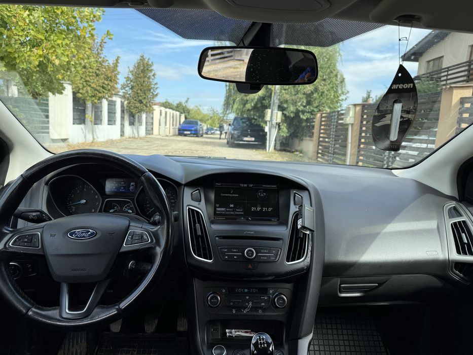 Vand Ford Focus 2016 1 litru Ecoboost Benzina km 243000