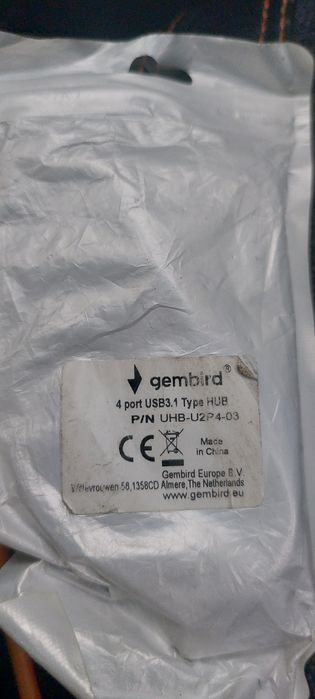 Продам  узби хабб!!новый 4 портовый! Отличном качество