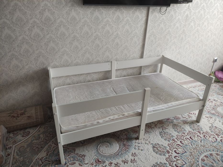 Продам детскую кровать, самовывоз