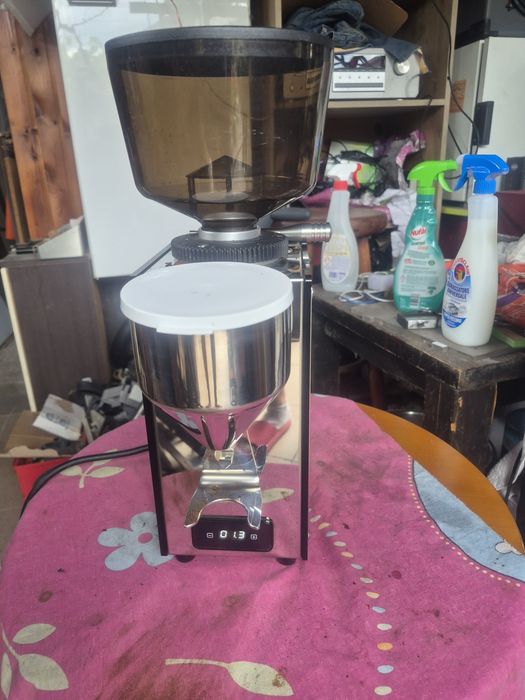 Vând rasnita cafea profesionala