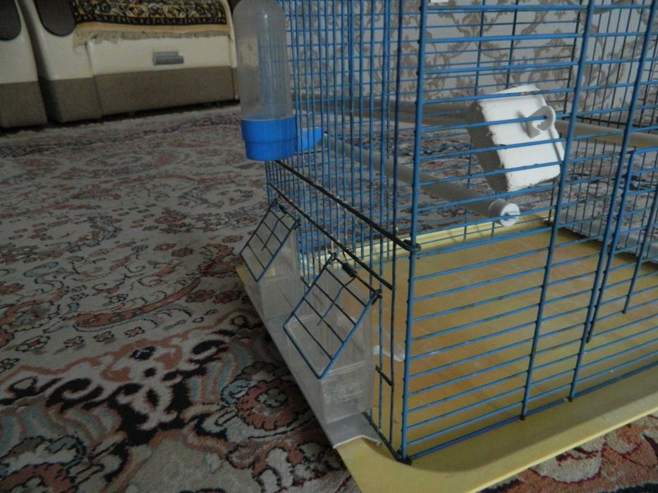 Продам клетку  для попугая