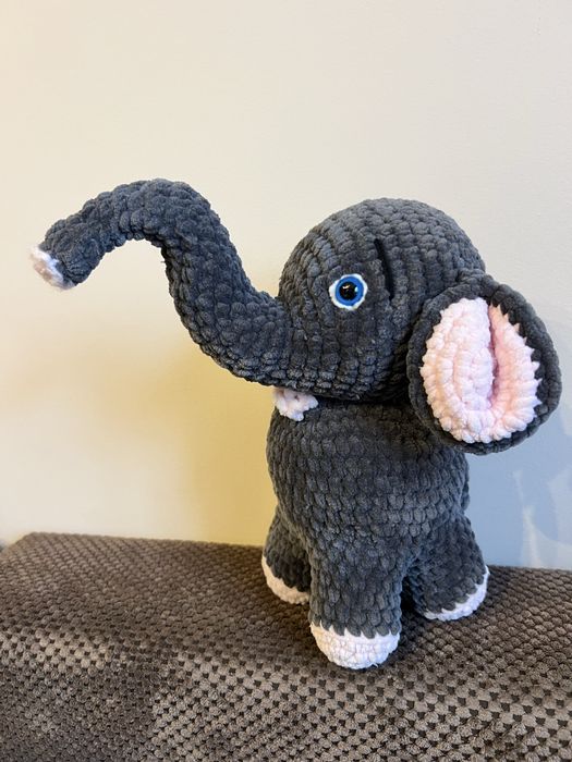 Слонче ръчно плетено