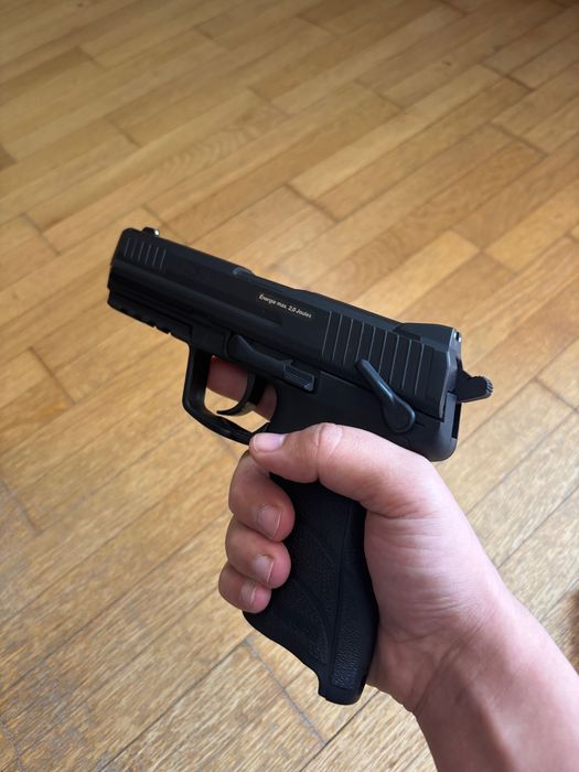 Airsoft - Пистолет HK 45 ( CO2 / 2J ) + 8 CO2 Капсули на Walther