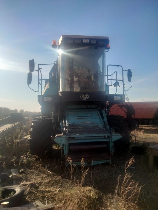 Комбайн Есил 740