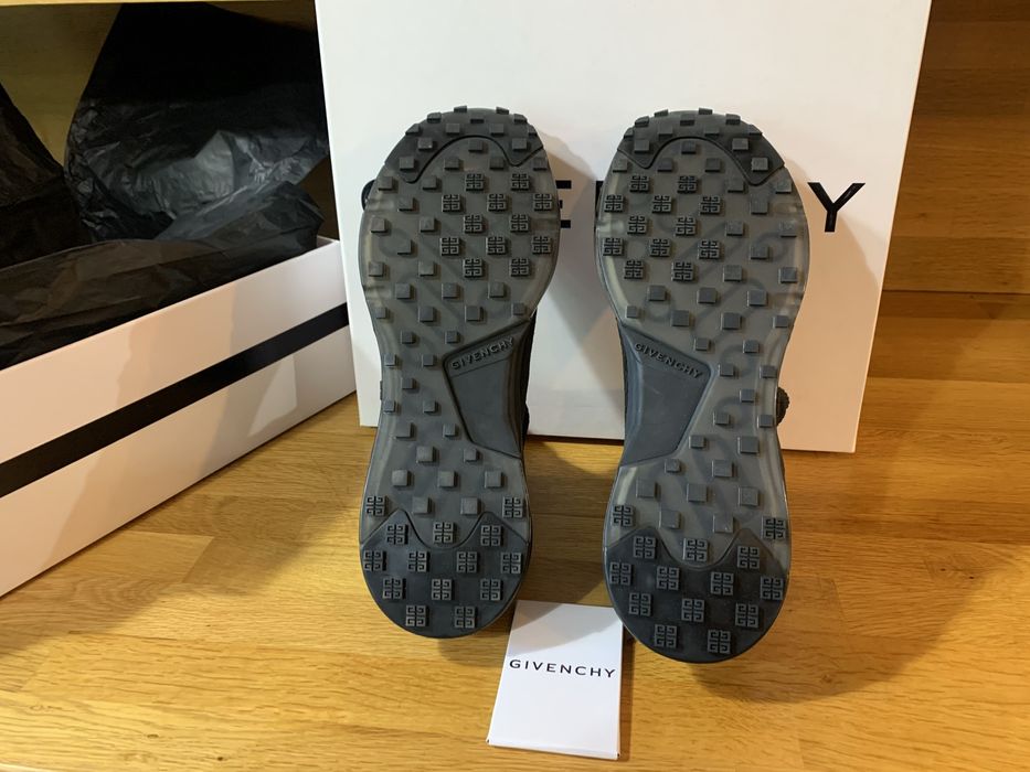 Обувки  тип чорап Givenchy  41 номер оригинални