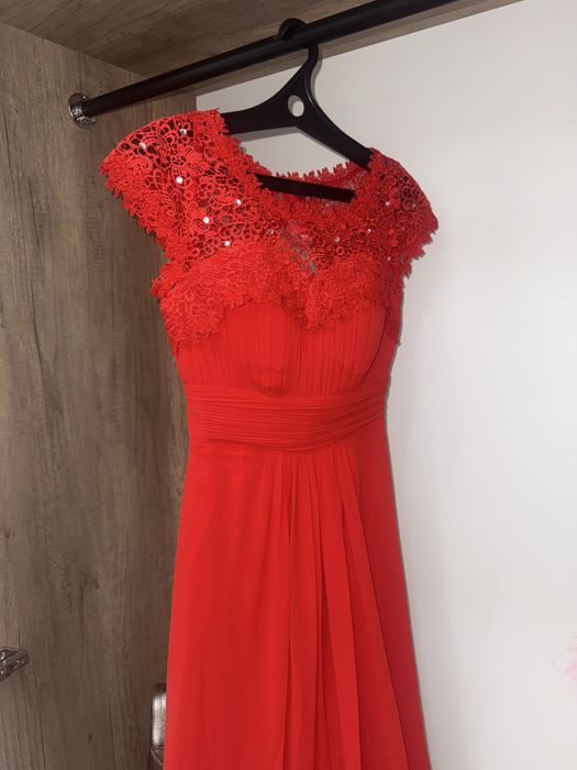 Вечерние платья …