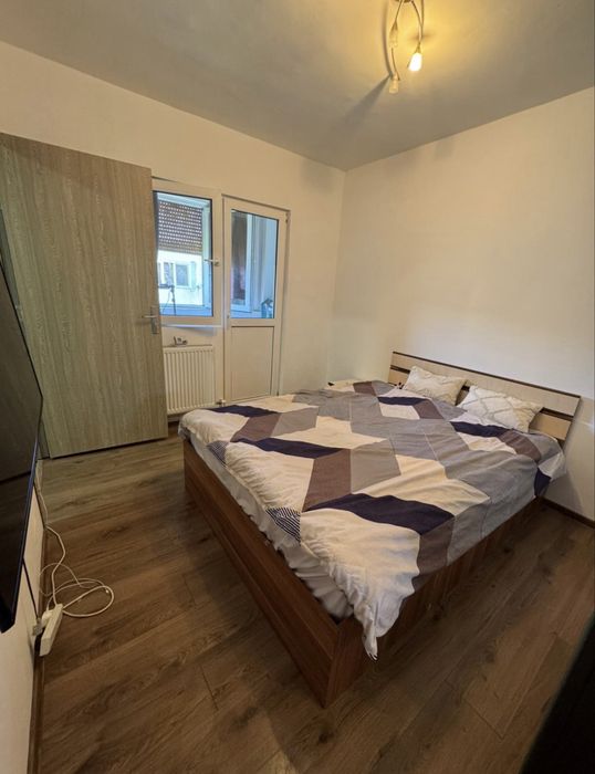 Închiriez apartament cu 2 camere în Giurgiu