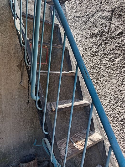 лестница б/у металлическая