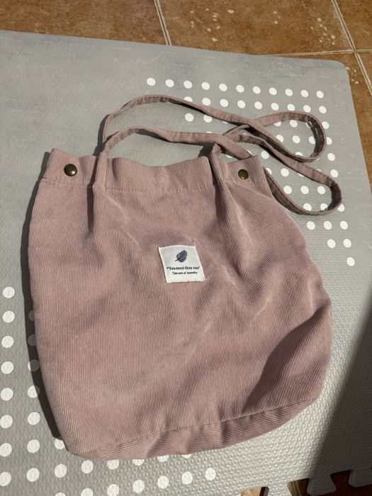 Различни дамски чанти