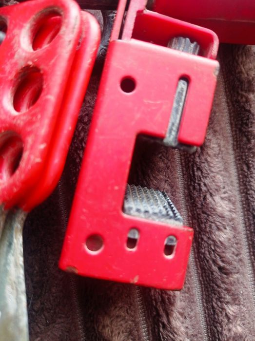 Продам комплект замков