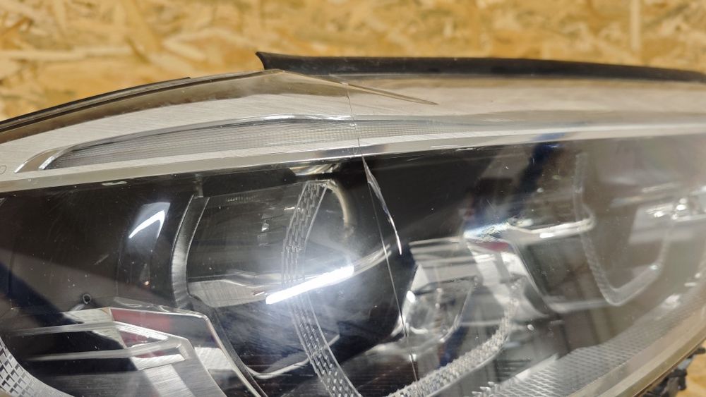 Десен фар за БМВ 5 Г30 Г31 BMW 5 G30 G31 Adaptive LED