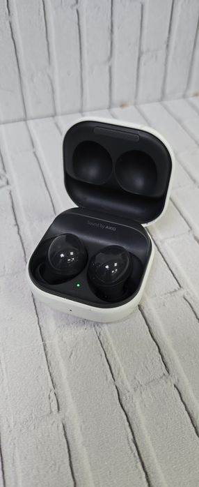 Samsung   buds 2