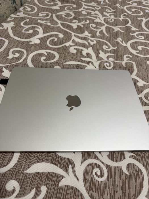 Macbook Air 15” M3 2024 Ca nou - garantie Emag (ULTIMA SANSA)
