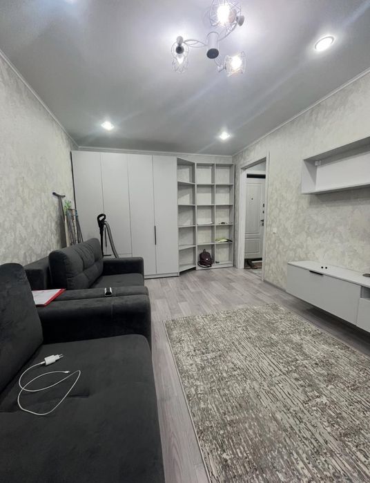 Продам 1 ком квартиру с ремонтом 15900