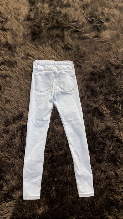 pantaloni albaștrii sinsay