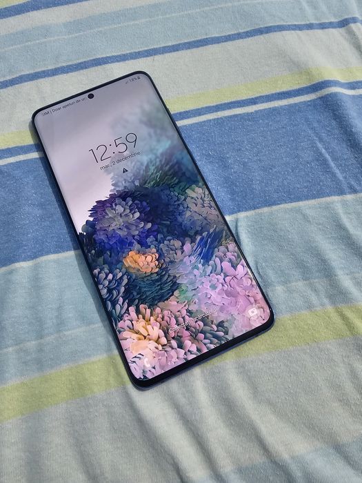 Vând Samsung S 20 plus/Blue.