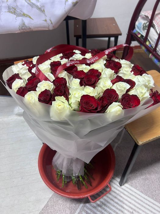 Букет цветов розы