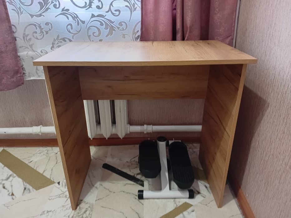 Письменный  стол