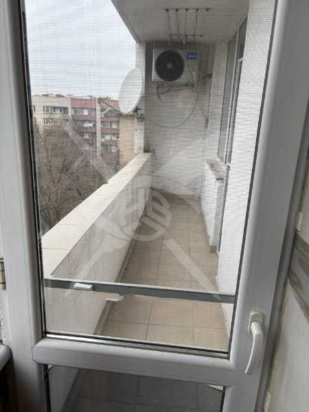 Продава се Тристаен апартамент в Пловдив, Кючук Париж - 70 кв.м за 1020 €/кв.м - Снимка #7