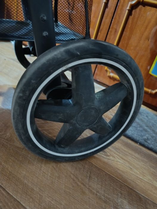 Коляска прогулочная