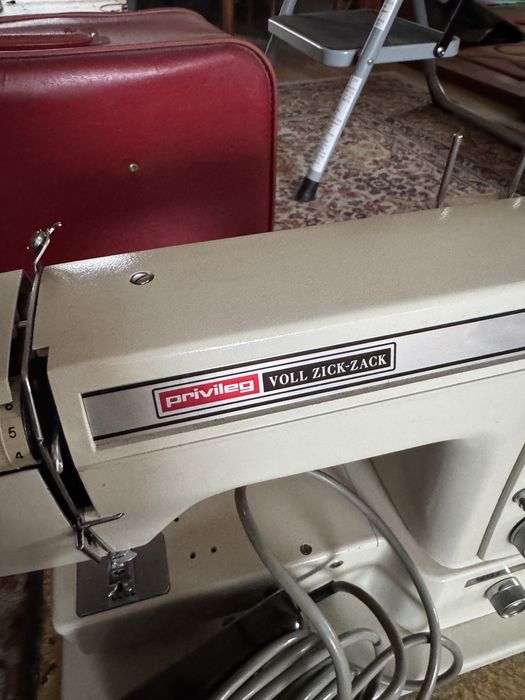 Vand diferite masini de cusut electrice!