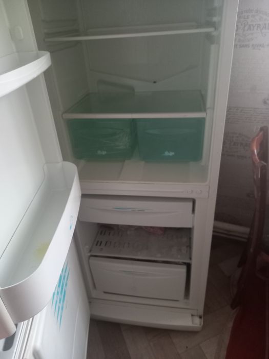 Продам холодильник