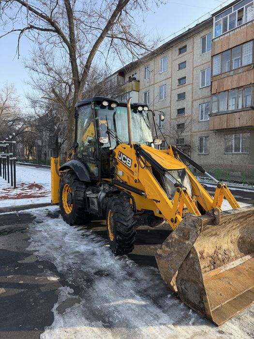 Трактор три в одном, Экскаватор погрузчик,