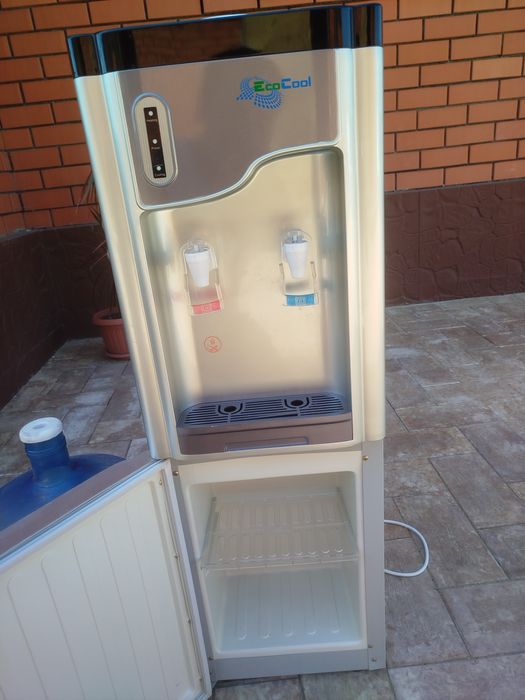 Продам кулер для воды
