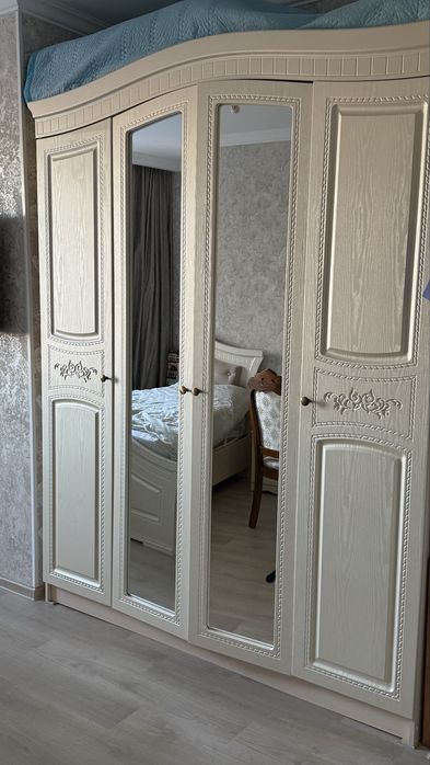 Спальный гарнитур