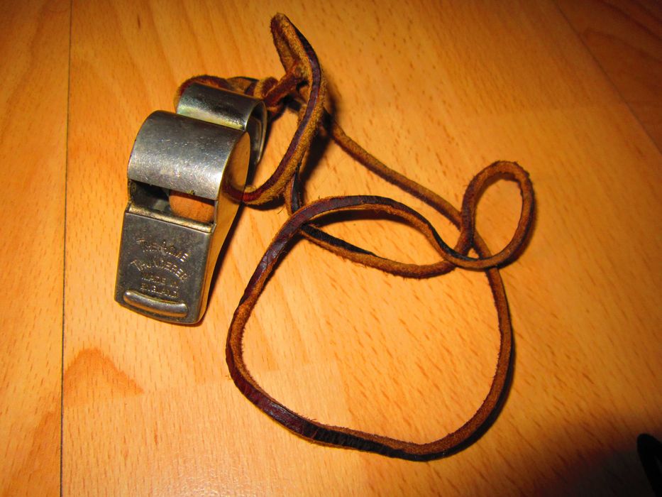 Професионална Съдийска Полицейска Свирка Англия