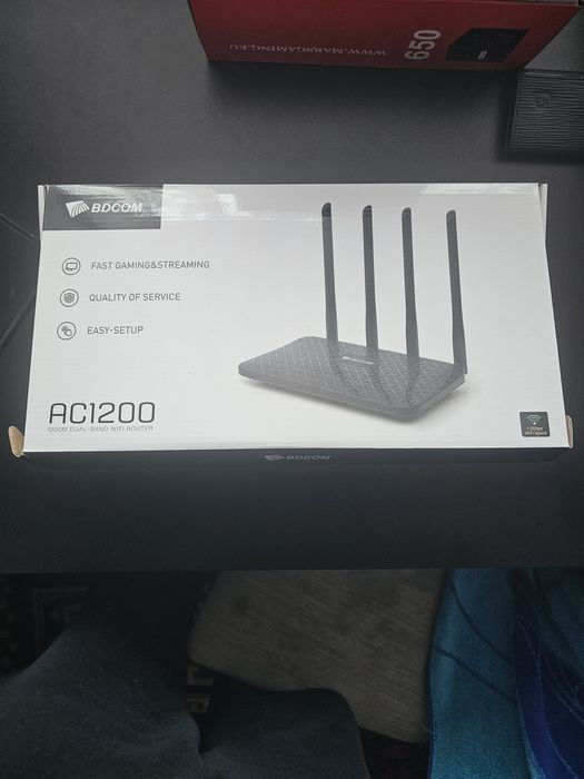 Рутер с Терминал EPON (оптично захранване)