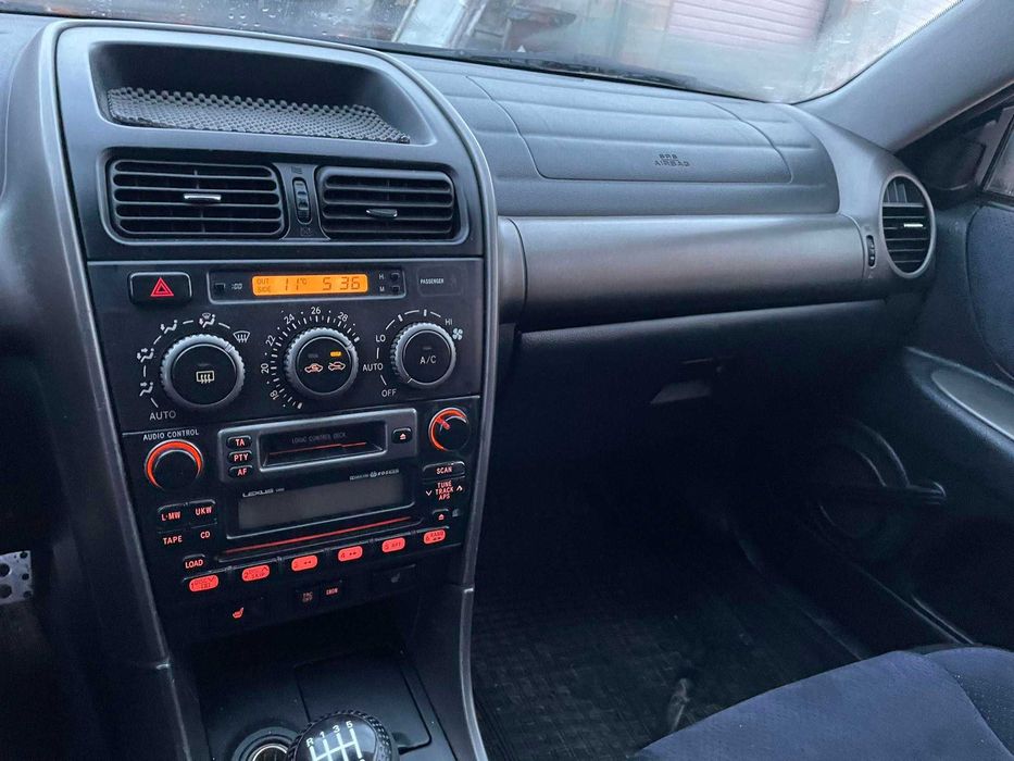 lexus is200 кожа газ на части лексус ис 200 6 скорости