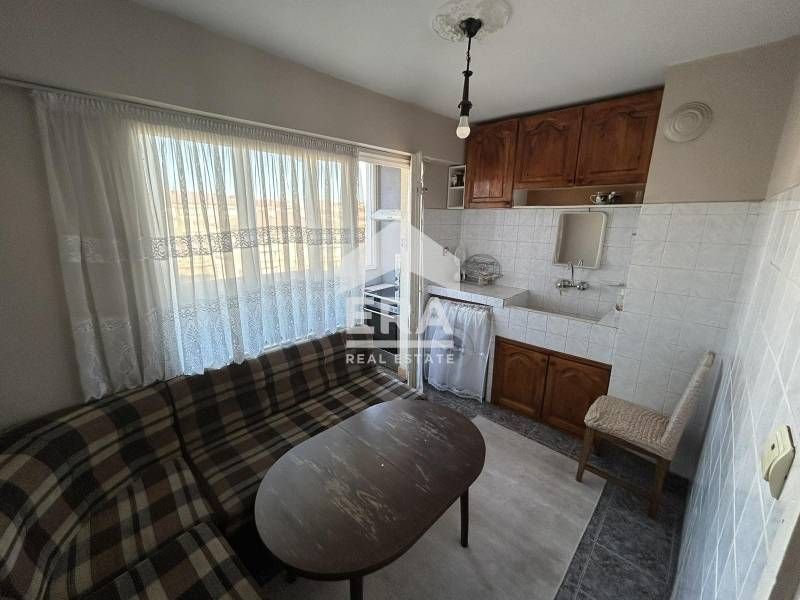 Дава се под наем Двустаен апартамент в Хасково, Македонски - 68 кв.м за 214.2 € - Снимка #6