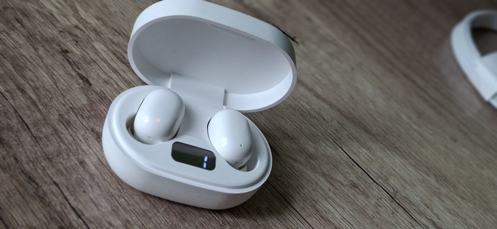 Наушники Redmi, старой модели