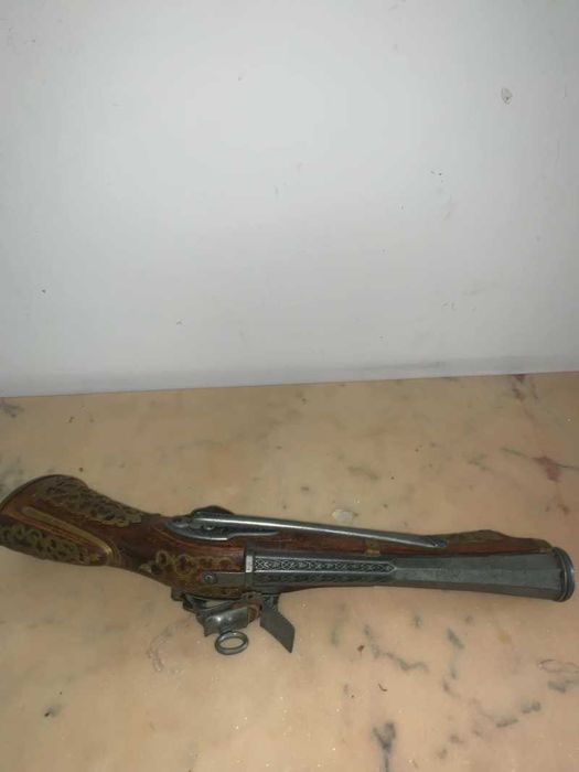 Panoplie pistol decor