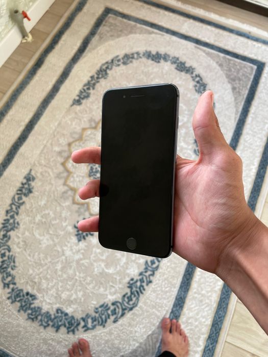 Iphone 8 plus 64/77%