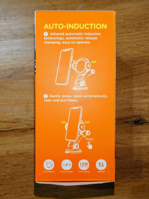 Держатель с беспроводной зарядкой