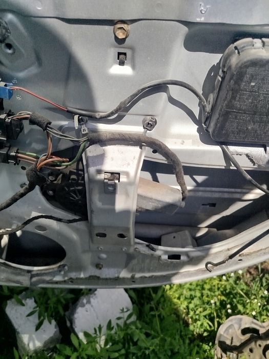 Стеклоподьемник, аэрбаг