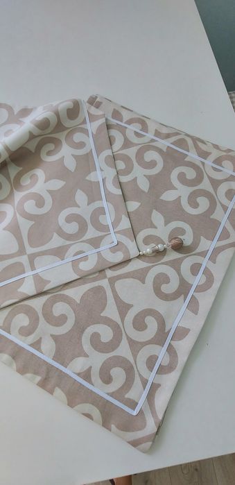 Продам ранер дорожку на стол