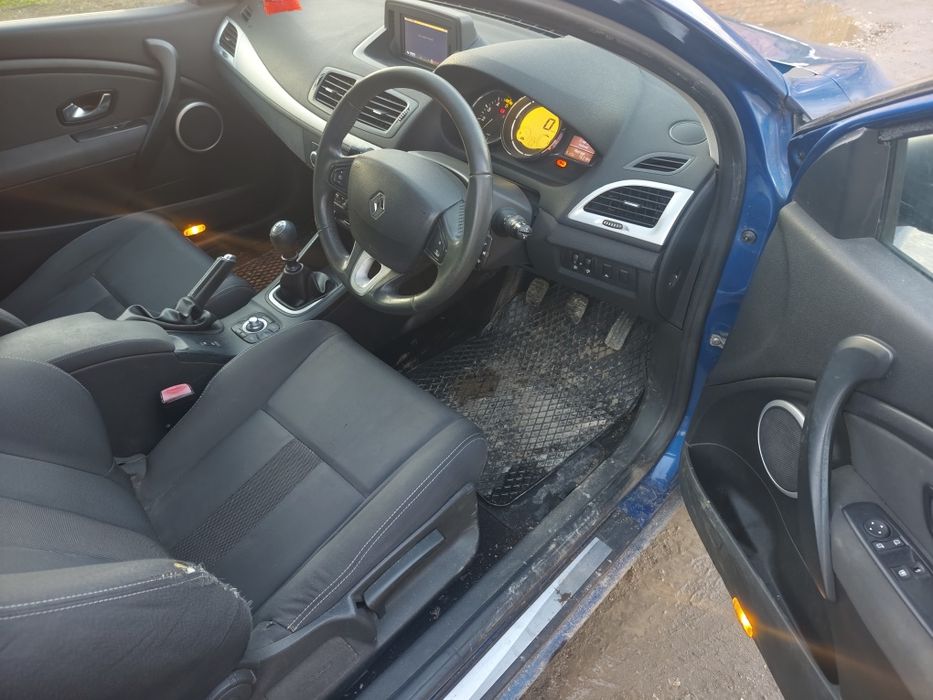 Рено Меган 1.5 dci 110k ЗА ЧАСТИ