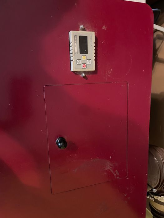 Пелетна камина с въздуховоди