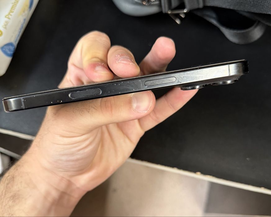 Iphone 16 Pro 90% Baterie