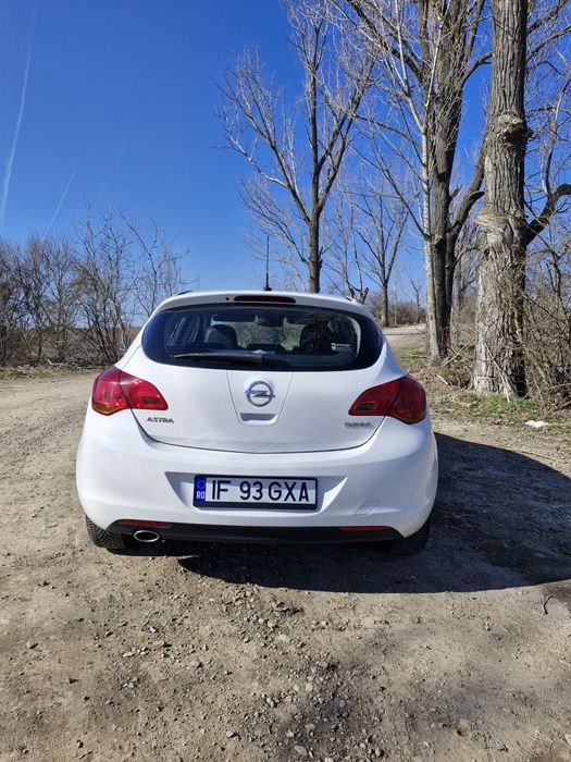 Opel Astra J 1.4 Turbo 140cp