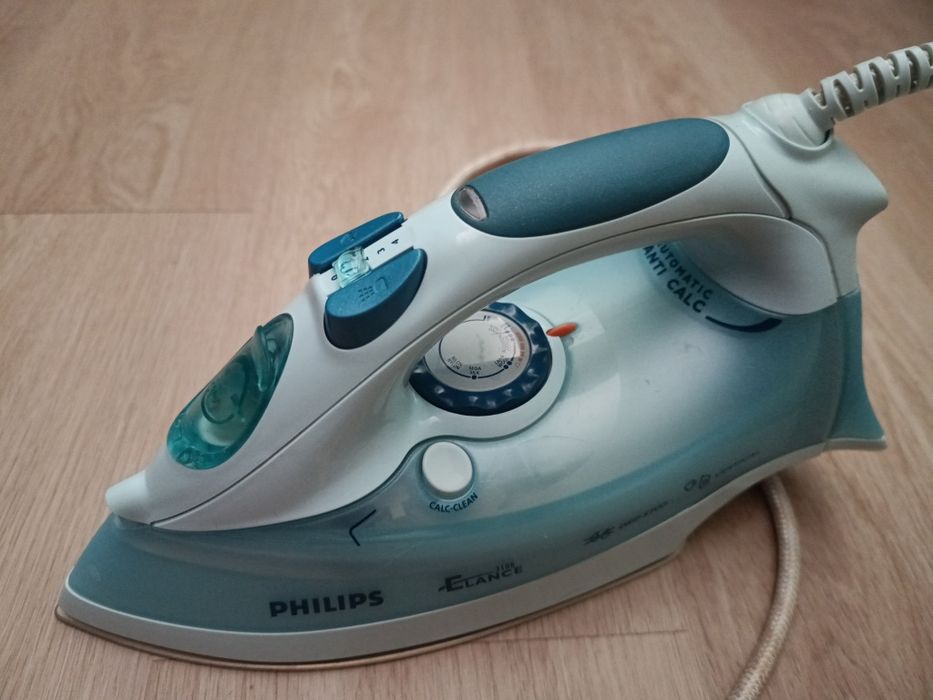 Fier de calcat Philips 2000W